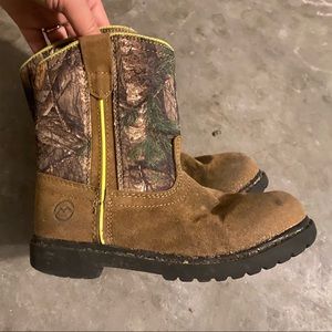 Magellan Youth Camo boots